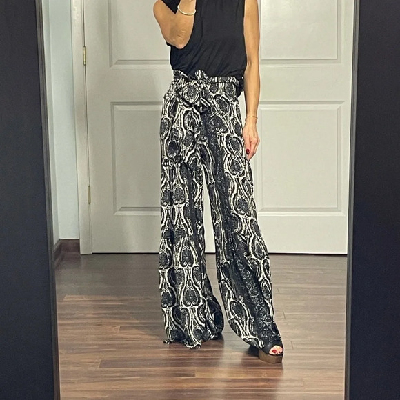 Elan Pants - Elan Black Paisley Wide Leg Self Tie Pants size S